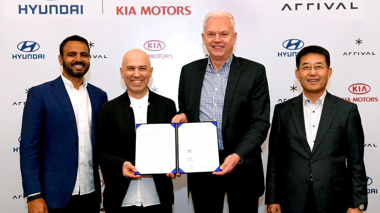 Hyundai and Kia Make Strategic Investment in Arrival signing ceremony