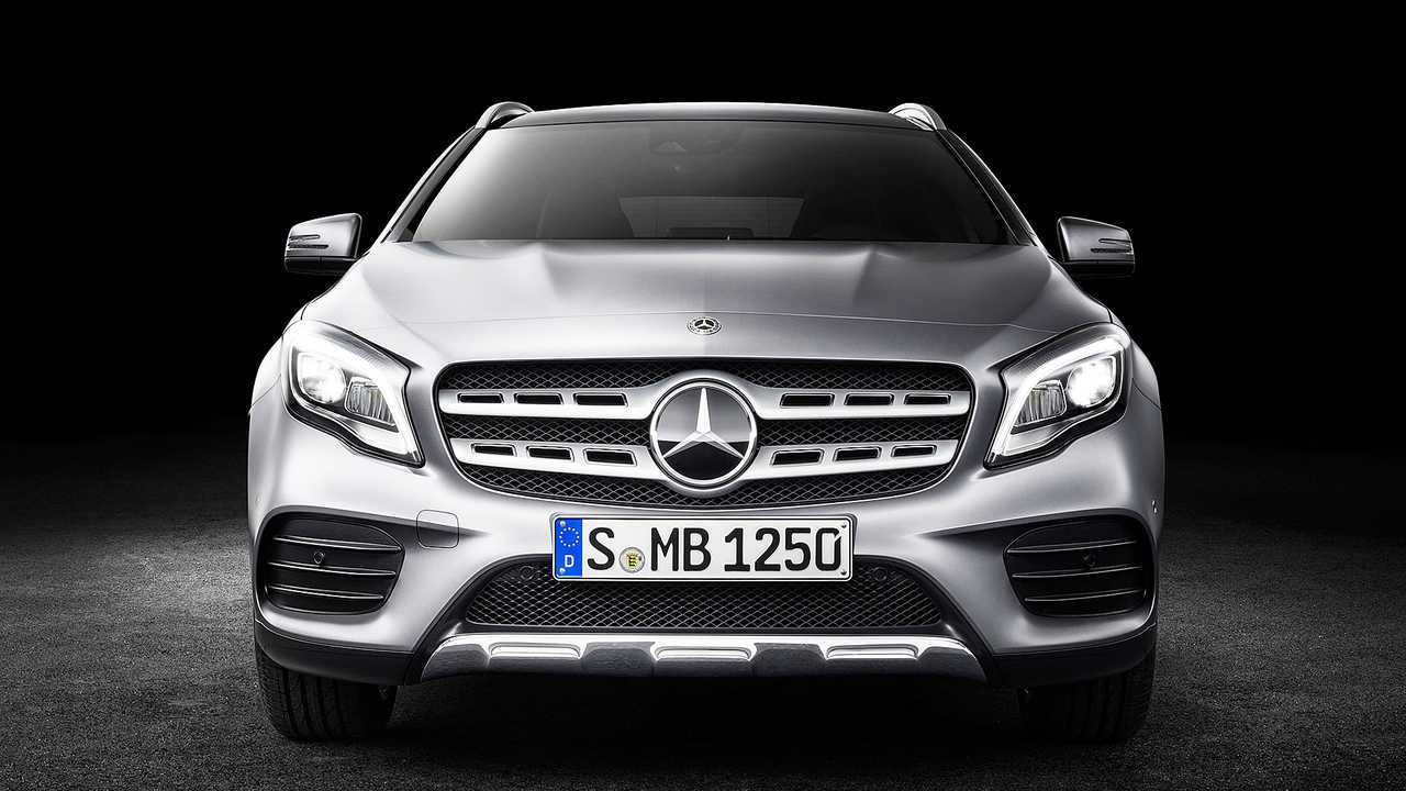 Mercedes GLA, nuova e vecchia a confronto