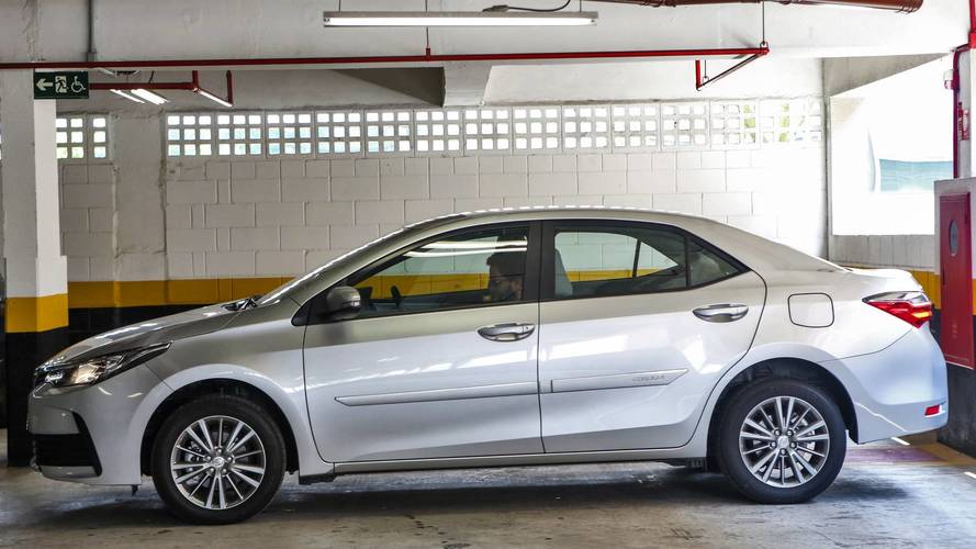 Comparativo VW Virtus x Toyota Corolla