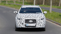 2016 Infiniti QX30 spy photo
