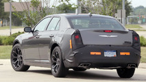 2015 Chrysler 300 facelift spy photo