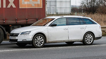 2015 Skoda Superb Combi spy photo
