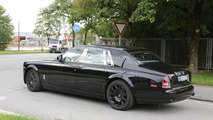 Rolls-Royce Phantom successor spy photo