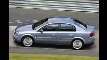 Opel putzt Mittelklasse