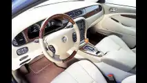 Jaguar poliert S-Type