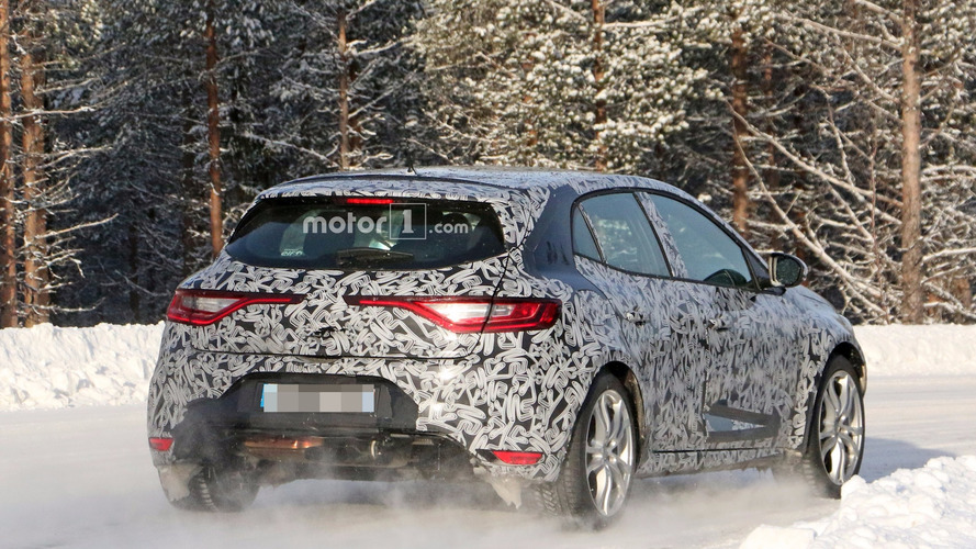 2018 Renault Megane RS spy photo