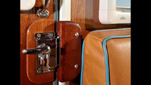 Tonke ahşap Mercedes Sprinter kamp aracı