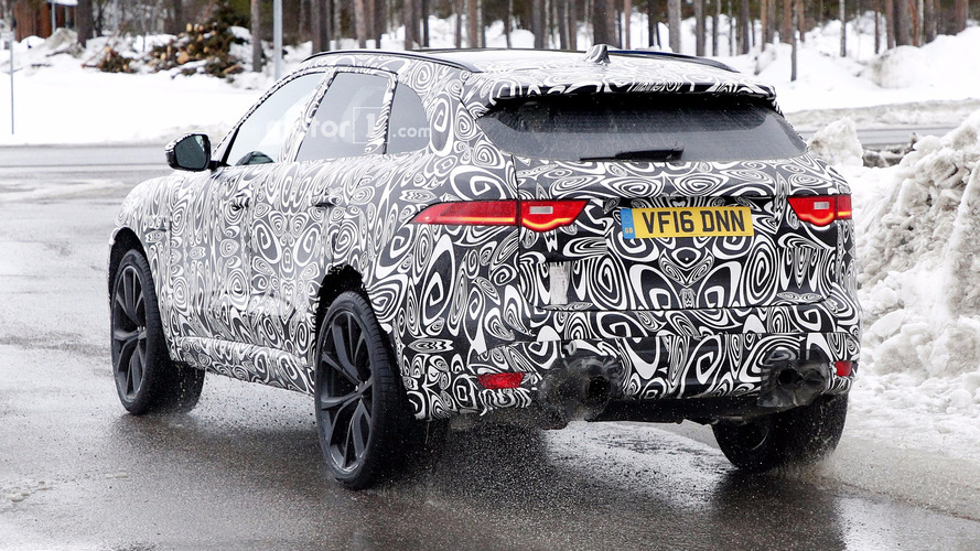 Jaguar F-PACE SVR 2017 fotos espía