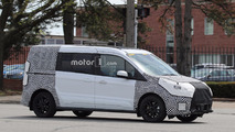 Makyajlı Ford Transit Connect casus fotoğrafları
