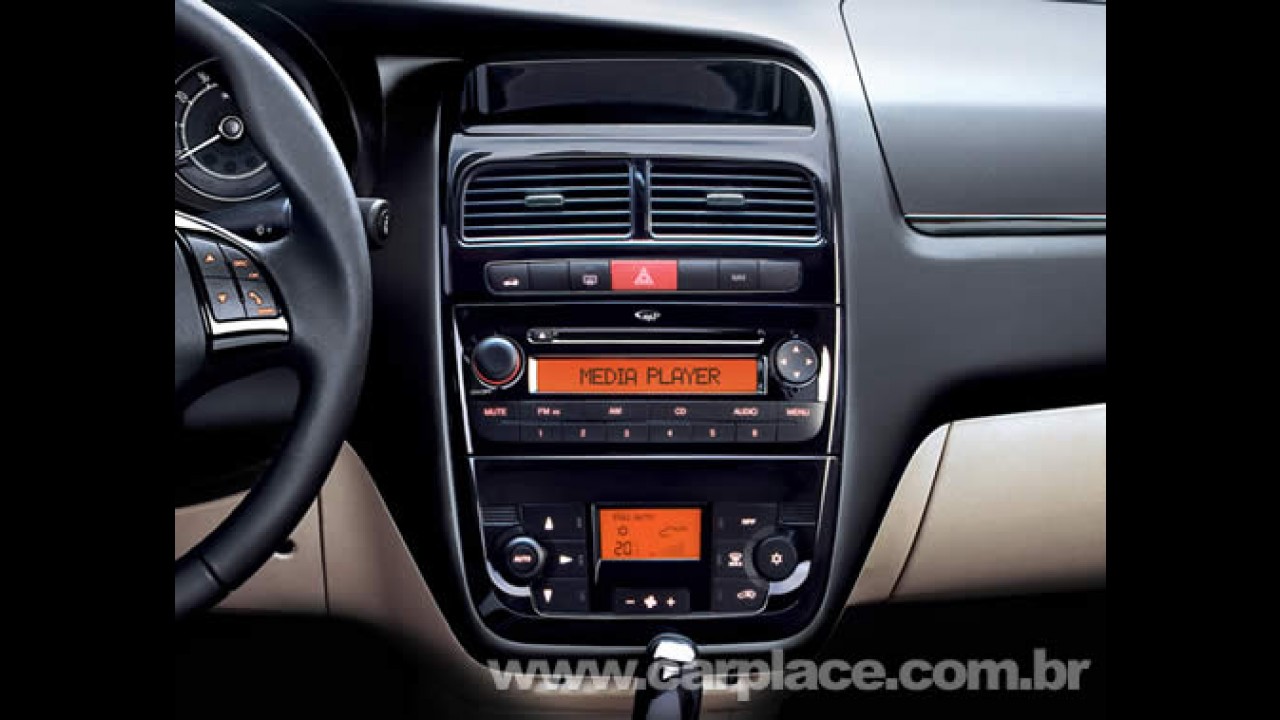 Fiat lança oficialmente o Linea - Sedan chega com preço inicial de R$ 60.900