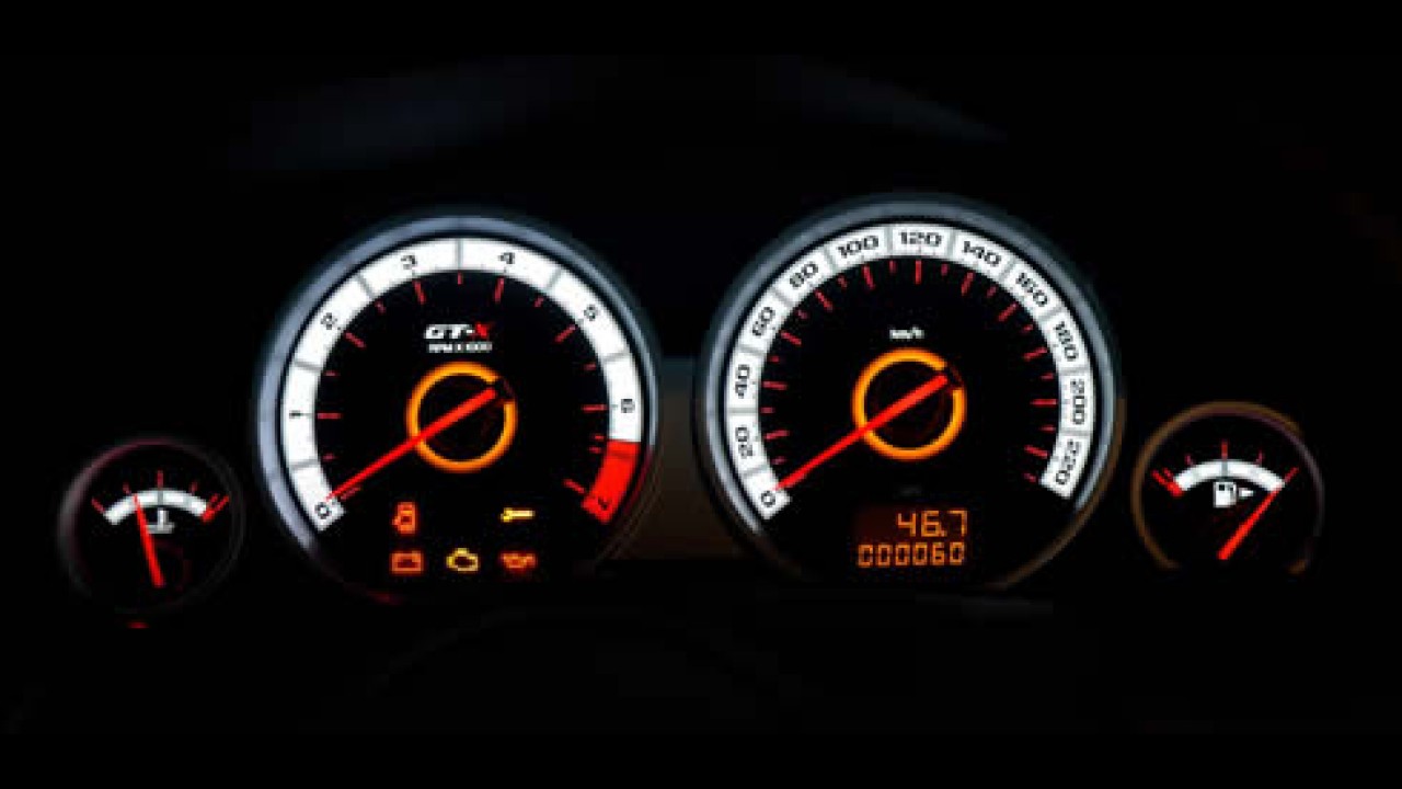 Preços: Novo Vectra GT Remix chega por R$ 56.034 e GT-X Remix por R$ 64.134