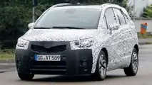 2017 Opel Meriva spy photo