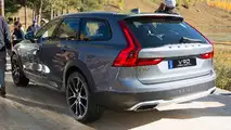 2017 Volvo V90 Cross Country