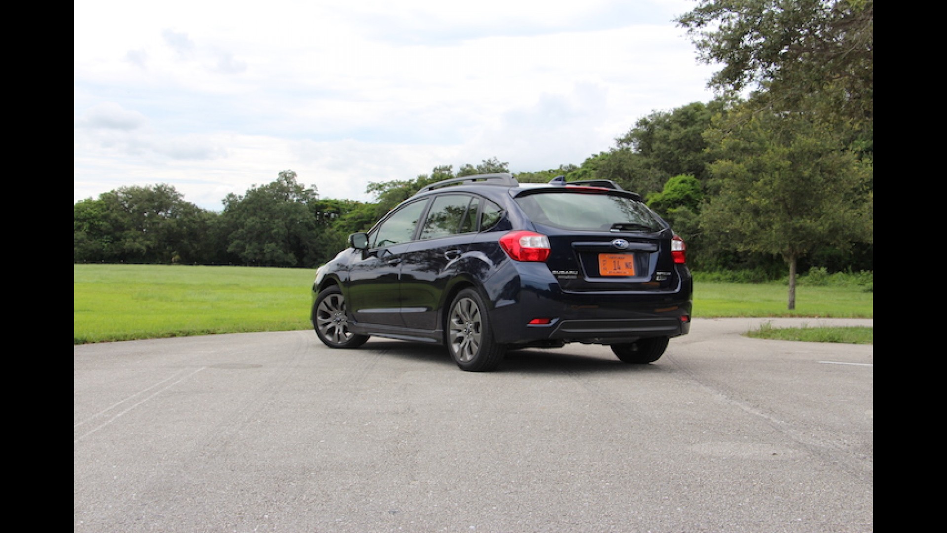 The 2016 Subaru Impreza Hatchback is Vanilla With All-Wheel-Drive: Review