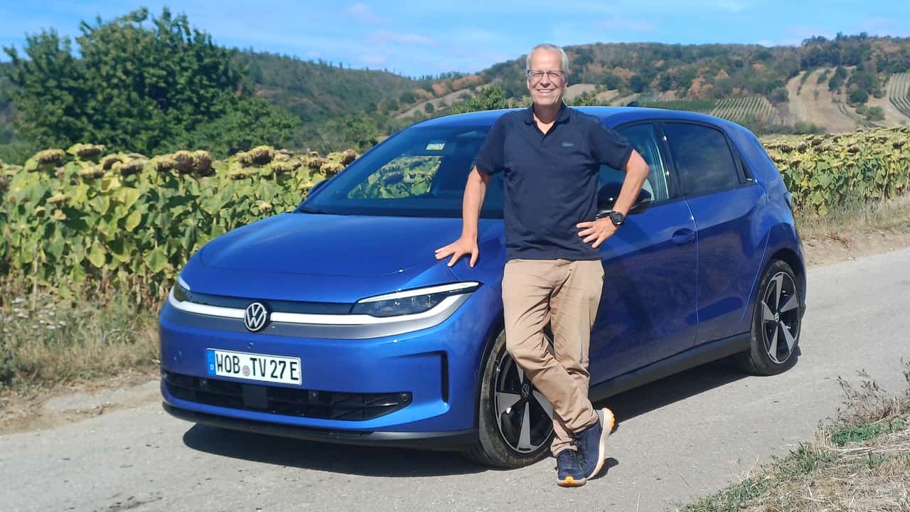Der getestete VW ID. Polo Style mit dem Autor