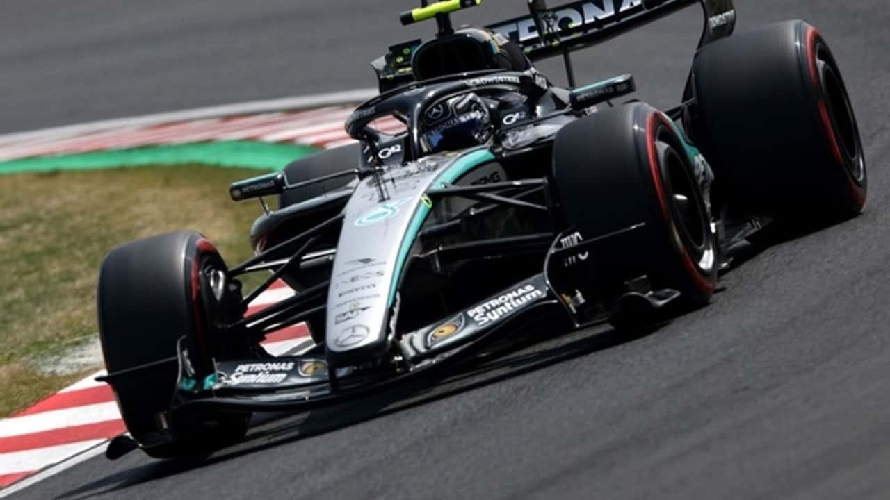 F1: Antonelli crava pole no Japão; Bortoleto larga de 9º e Verstappen é eliminado no Q2