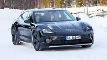 Porsche Taycan restyling, le foto spia delle diverse varianti