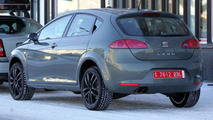 Seat Leon SUV spy photos