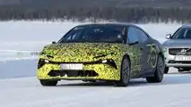 Der Prototyp der elektrischen Lotus-Limousine wird bei kaltem Wetter getestet