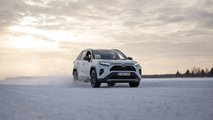 Foto - Toyota Rav4, la prova nel ghiaccio in Svezia