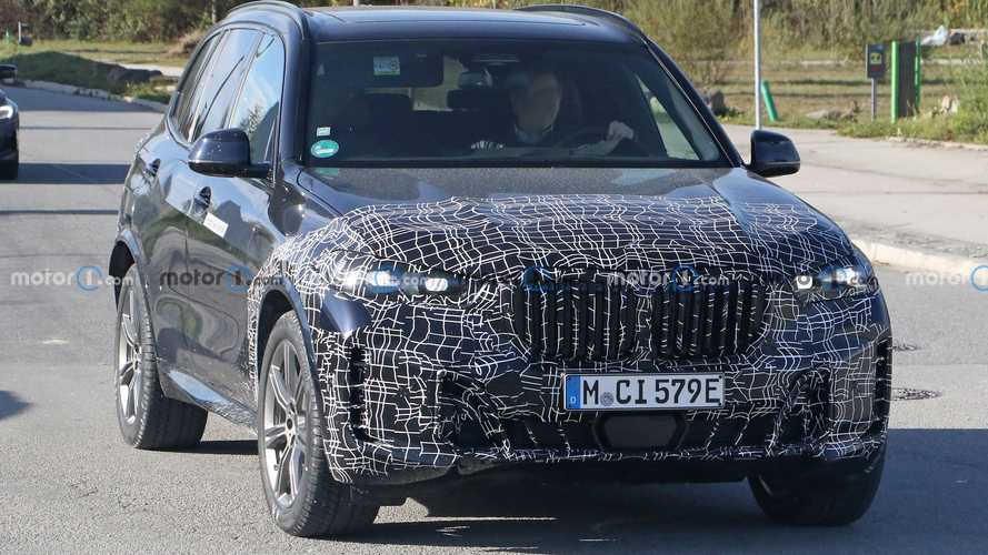 Makyajlı BMW X5'in tanıtım tarihi sızdırıldı