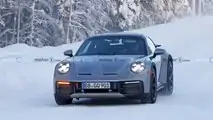 Photo d'espionnage de la Porsche 911 Dakar 2023 sans camouflage