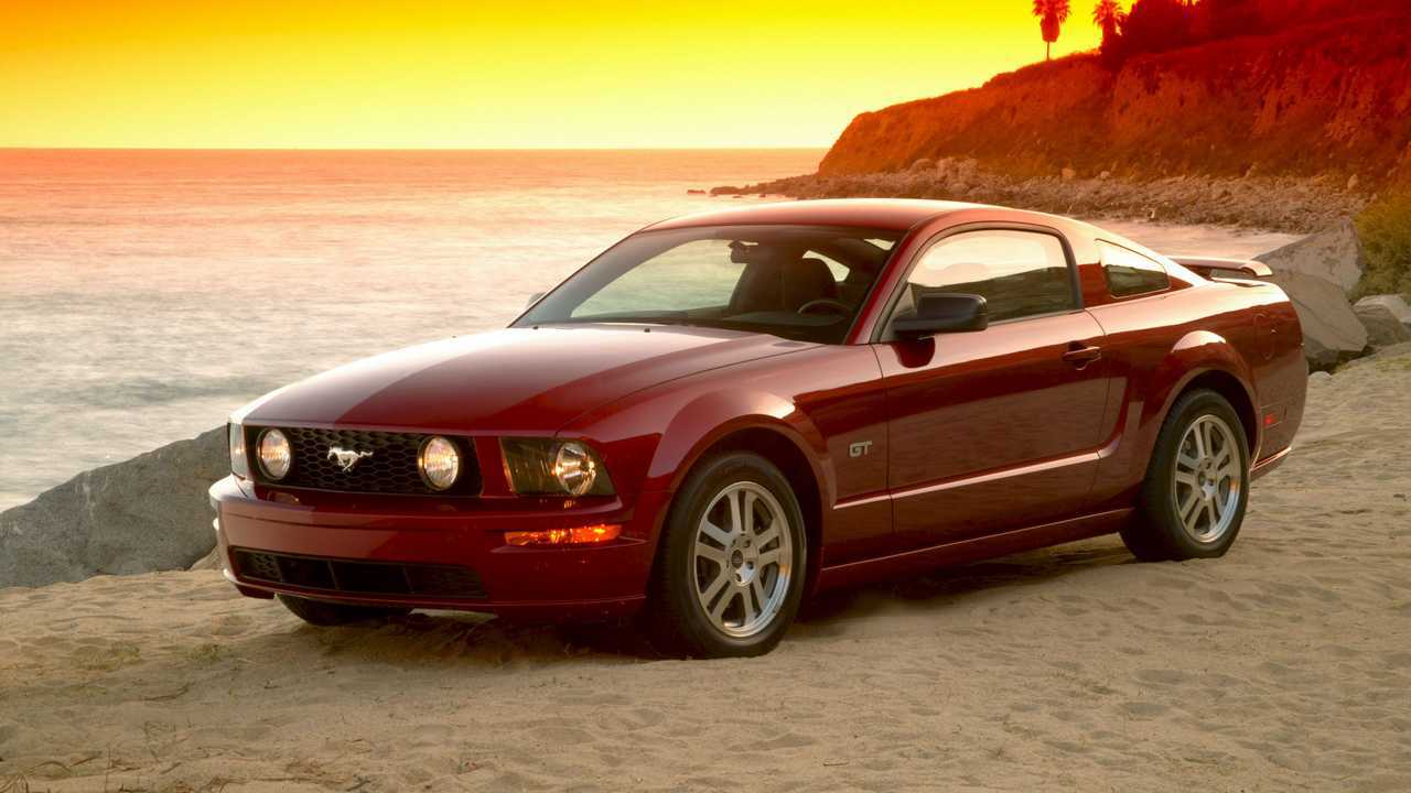 Ford Mustang GT 2005