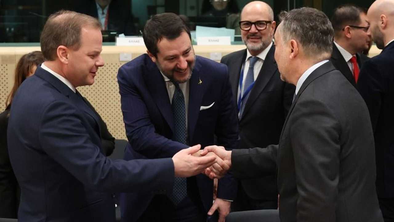 Foto - Il ministro Salvini al Consiglio Trasporti Ue