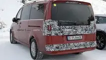 Makyajlı Mercedes-Benz EQV Casus Fotoğrafları