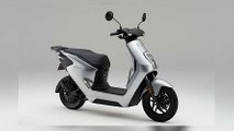 2023 Honda EM1 e - Silver - Studio - Front Right Angle View