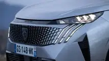 Peugeot E-3008 (2024): dettaglio esterno