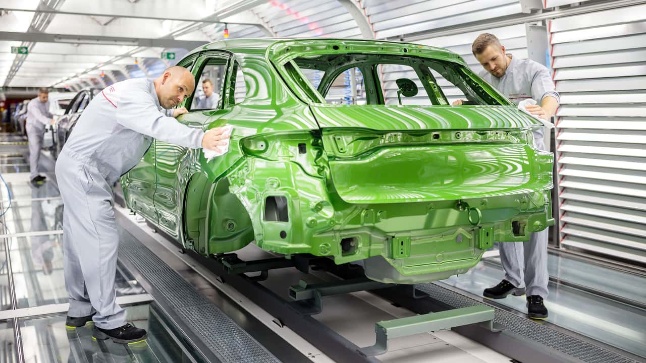 UK car production drops in March 2024