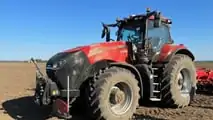 Foto - Case IH Magnum 340 AFS Connect autonomo: in campo col coltivatore