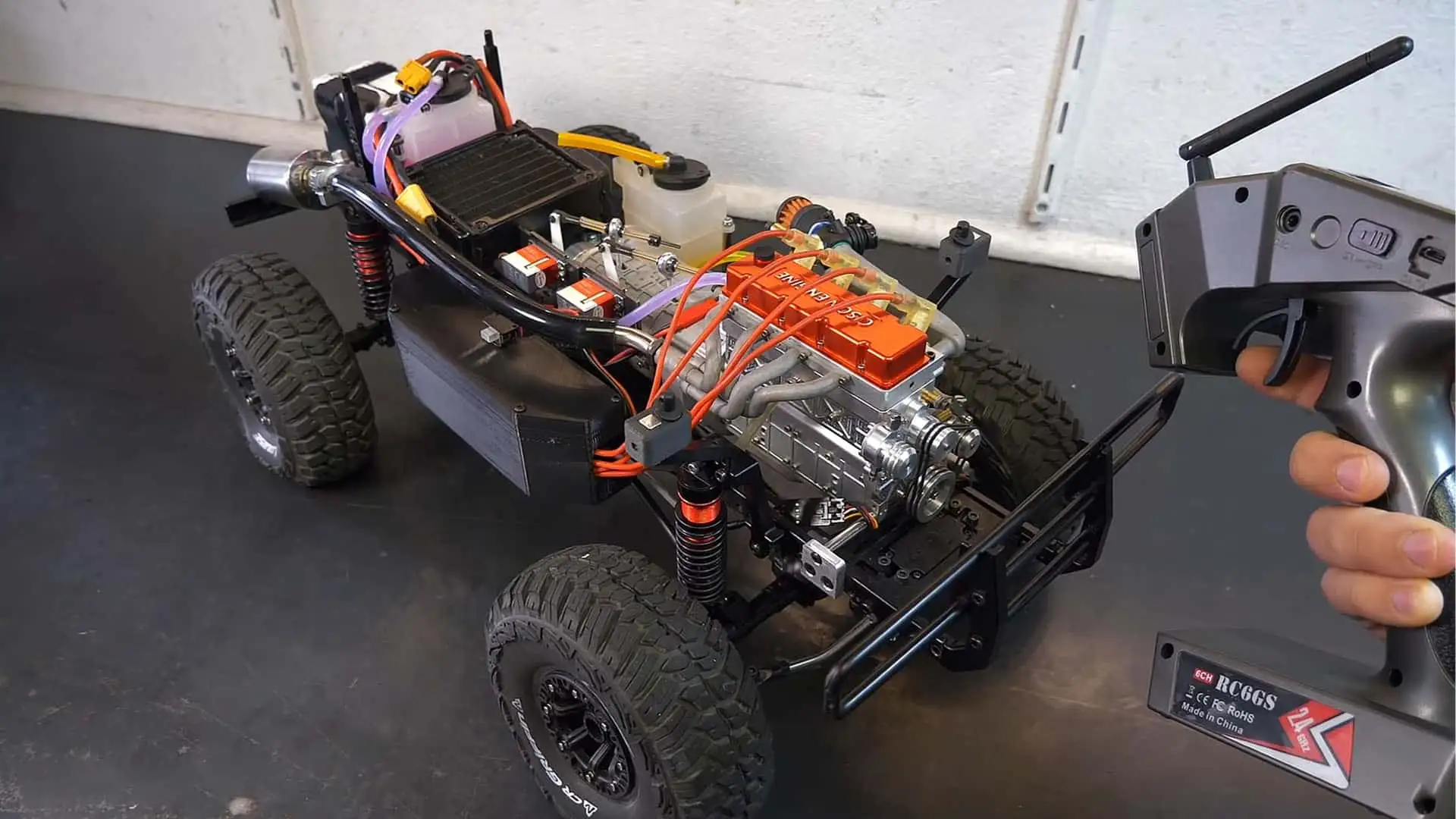 ホビーラジコン Rc car engine Miniature 4x4 With A 0.0175-Liter Four-Cylinder Engine Is The