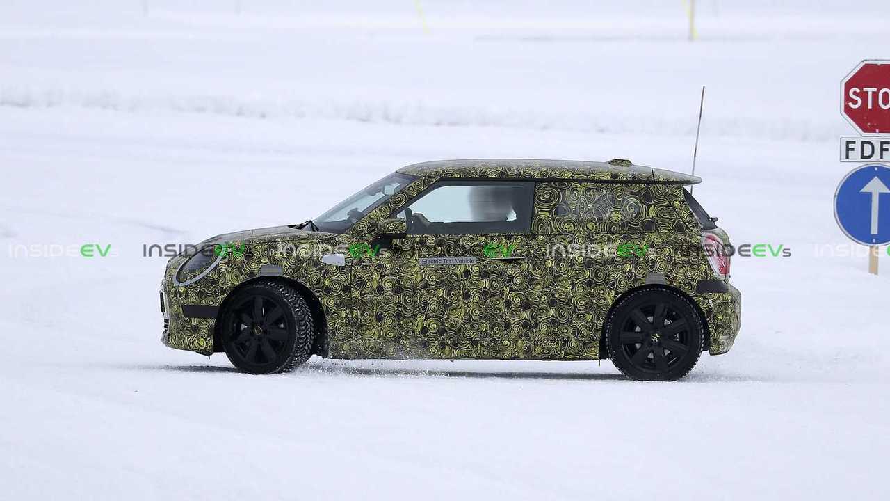 Flagra - Mini Cooper Elétrico 2023