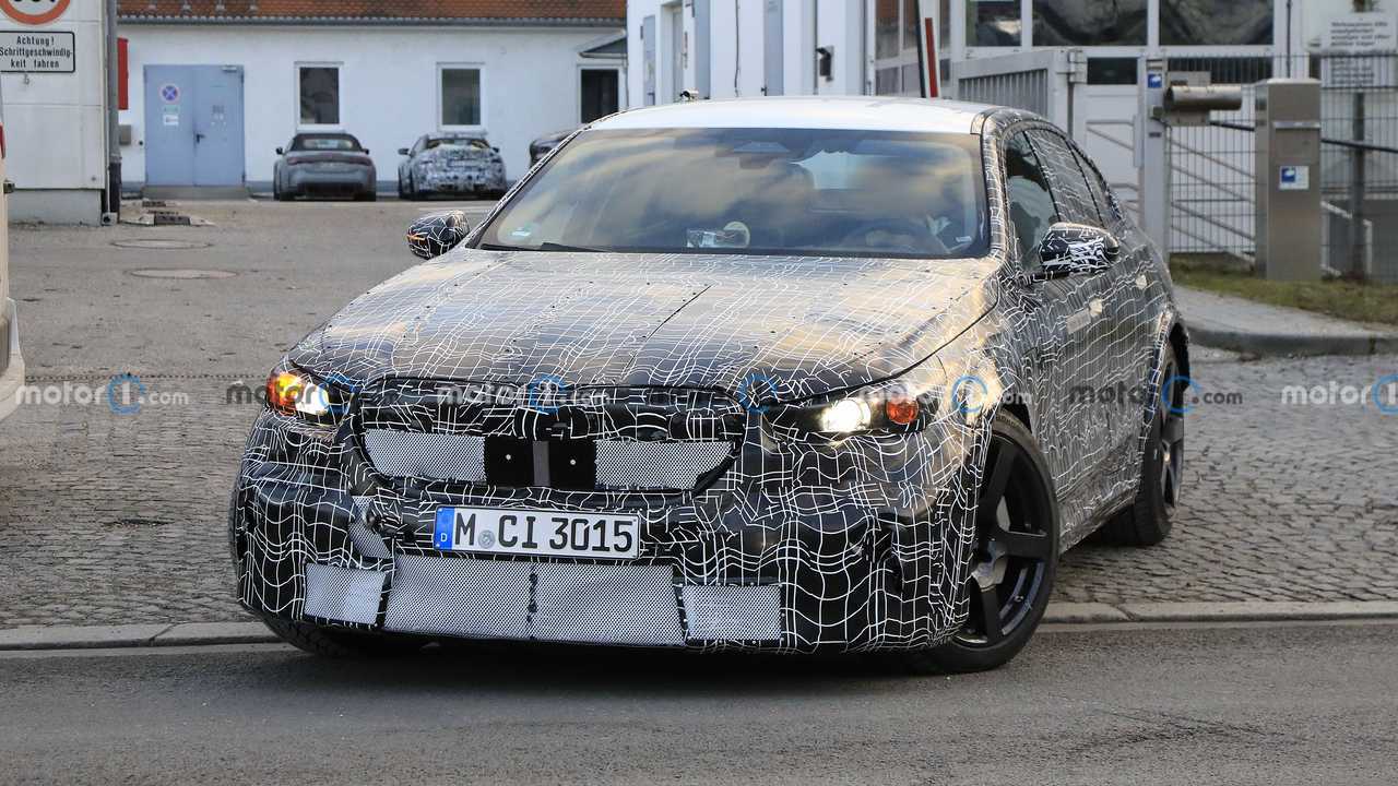 Nuova BMW M5, le prime foto spia