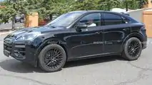 Porsche Cayenne Turbo Coupe Spion Frontwinkel Fotos