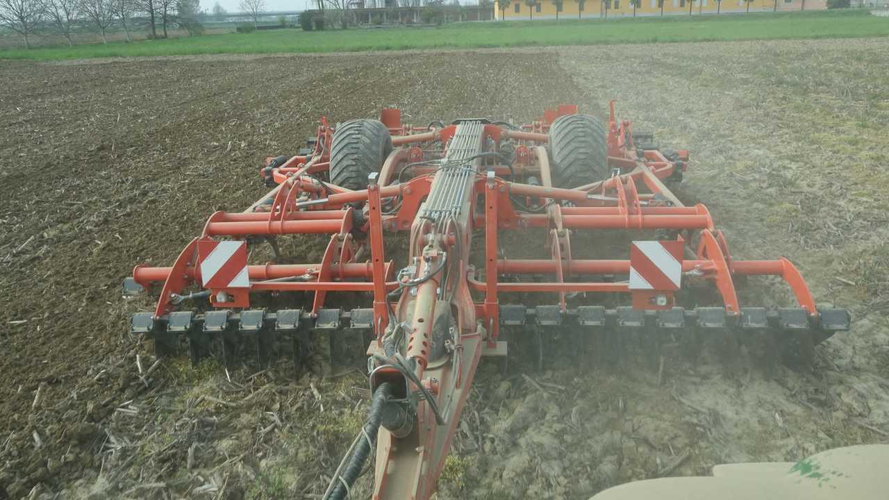 Kuhn Performer 5000