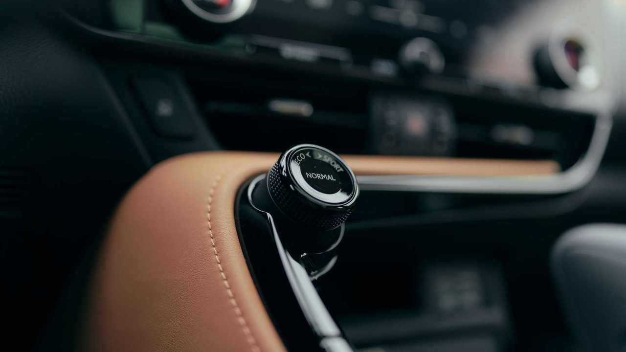 Lexus NX, шайба выбора режимов движения