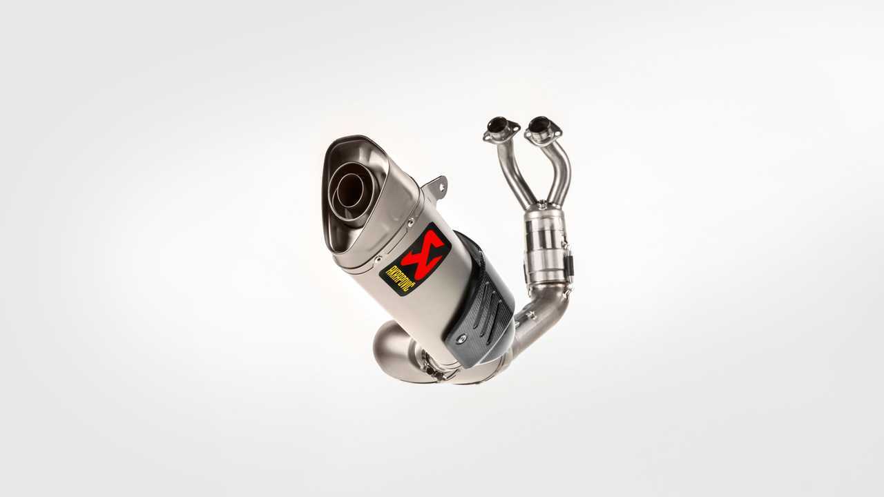 Akprapovic Yamaha R7 Racing Line Titanium Exhaust - Rear View
