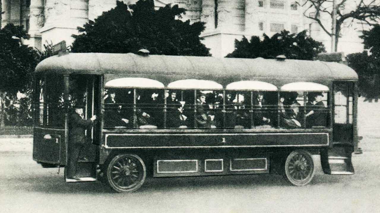 003 - Ônibus elétrico Brill em operação no Rio (1918)