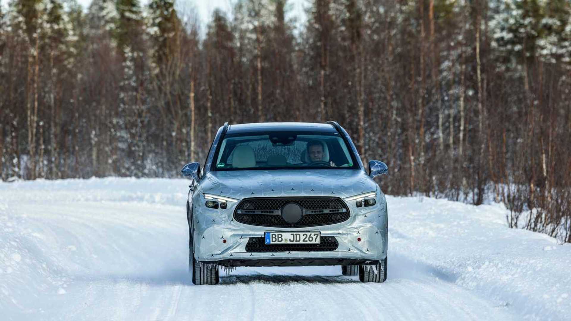 2023-mercedes-benz-glc-class.jpg