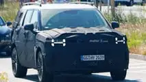 Hyundai Santa Fe (2024) als Erlkönig zeigt Lichtsignatur