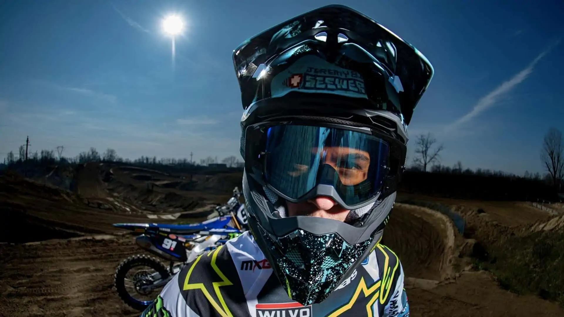 shoei-presents-new-vfx-wr-06-