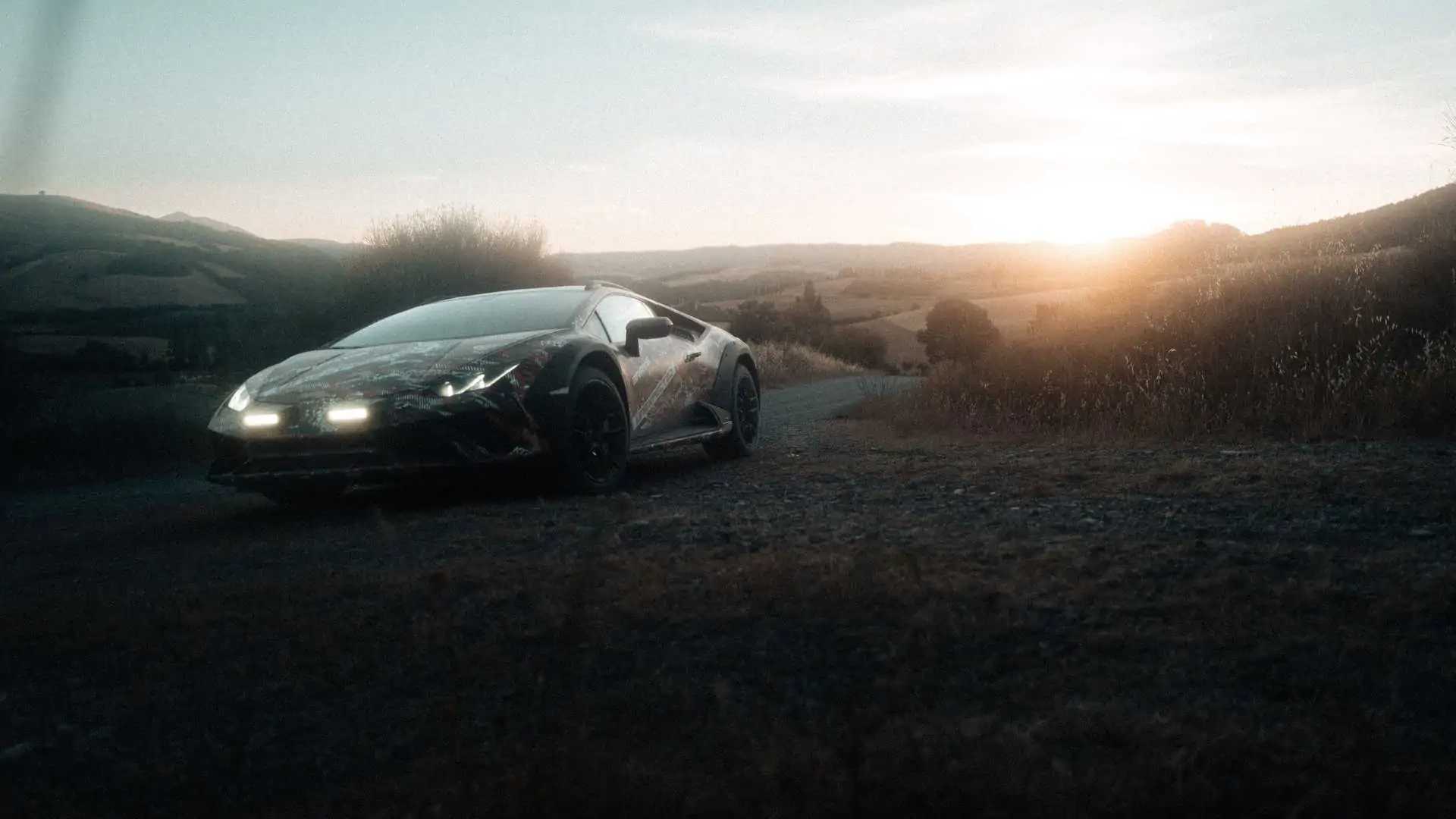 2023-lamborghini-huracan-sterrato-teaser.jpg