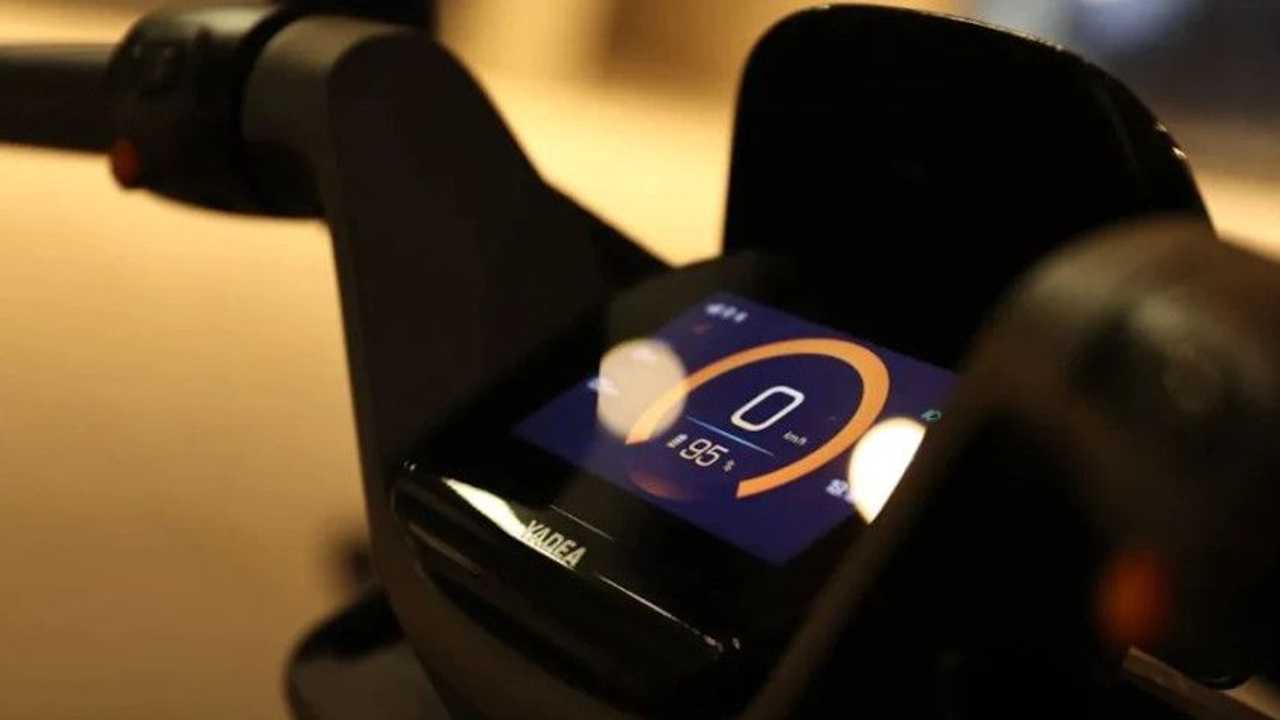 Chinese Electric Mobility Startup VFLY Unveils N100 MAX Scooter