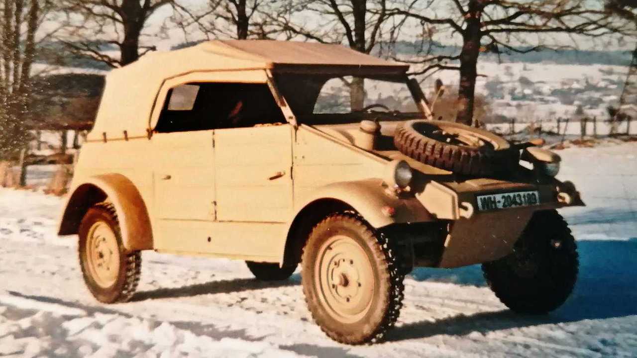 017 - Bélgica, 2002 - Depois de uma restauração de cinco anos, o Kübelwagen voltou à sua aparência original