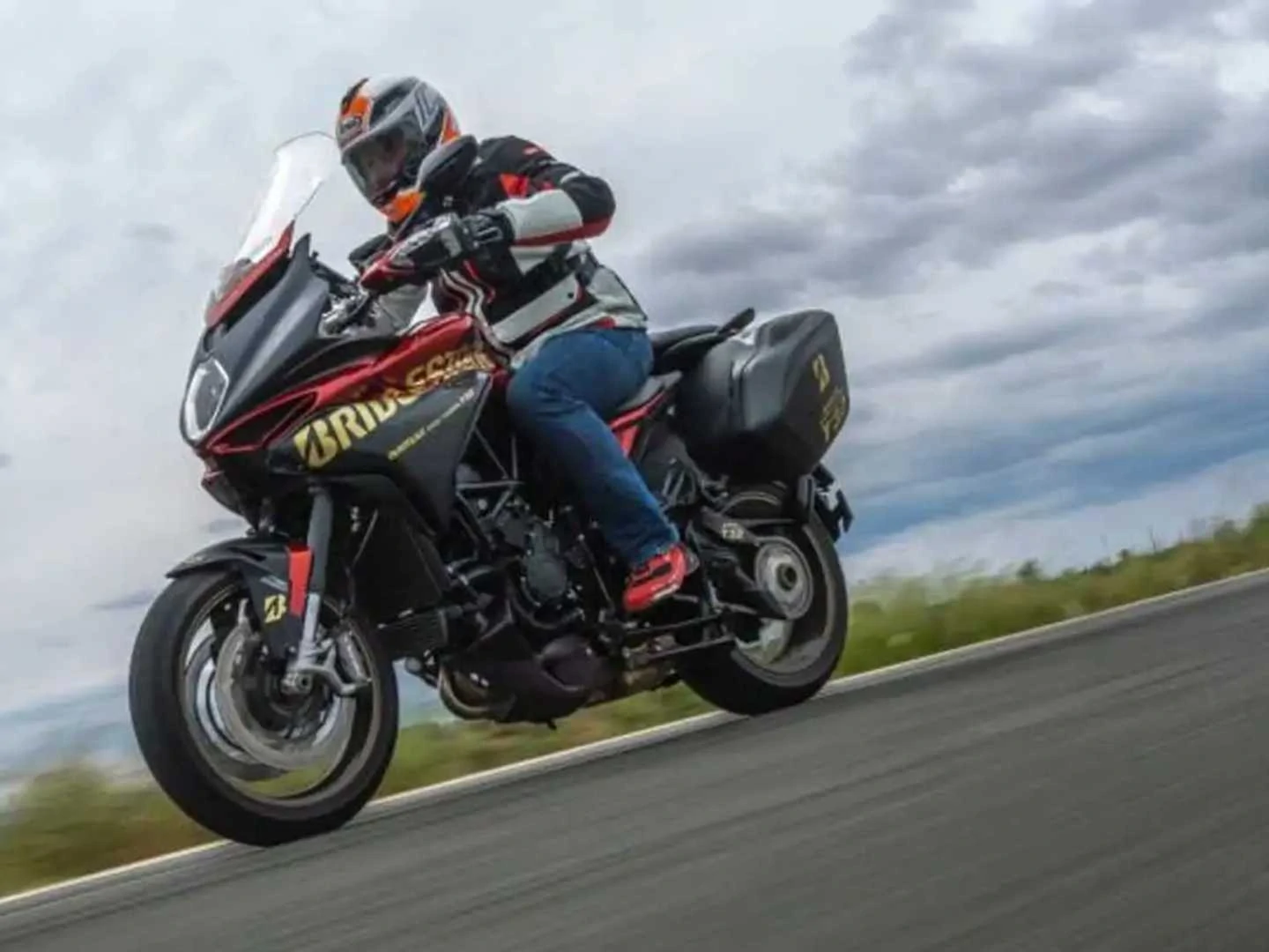 Mv Agusta Turismo Veloce Super Duke Gt Vs S1000xr World Record-Breaker Rides To 13 Countries In One Day On His MV Agusta