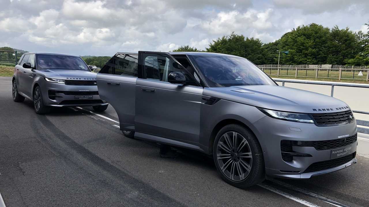 RANGE-ROVER-SPORT3