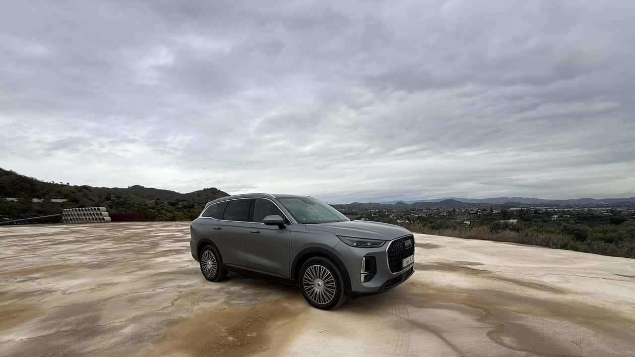 EBRO s900 PHEV 4x4, primera prueba del SUV de 7 plazas de la firma española